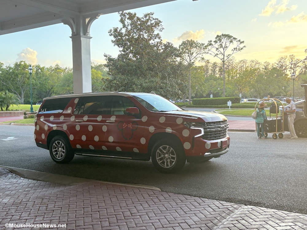 Can You Take A MINNIE VAN™ From The Airport To Your Disney World Resort?