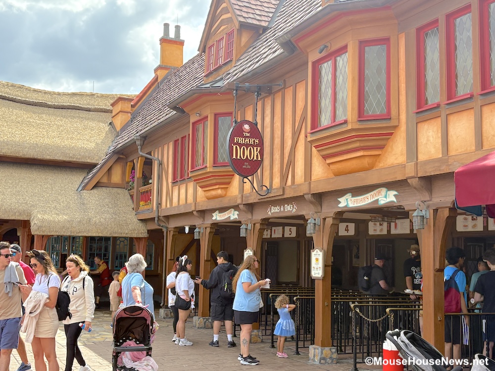 Get Your Meal The CONVENIENT Way While Visiting Disney World