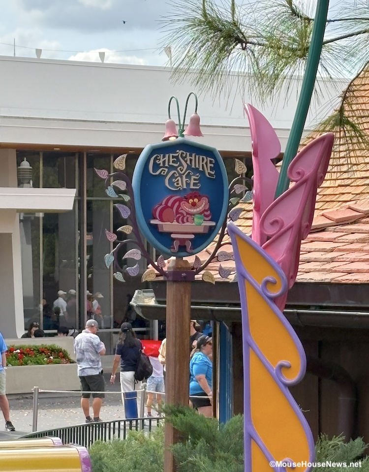 Celebrate Your Unbirthday With A TREAT From Cheshire Cafe