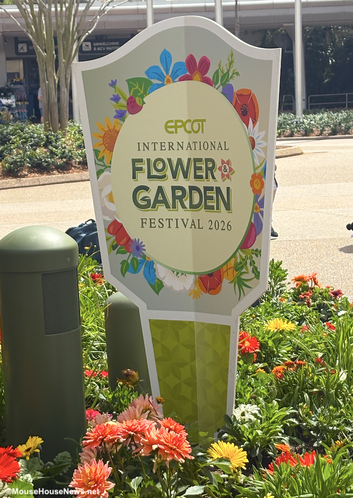 Bring Your Allergy Meds When You See These TOPIARIES At The Flower & Garden Festival