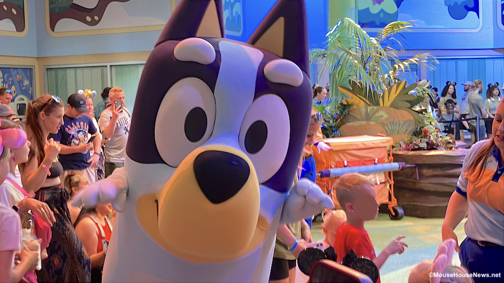 Bluey & Bingo Bring Extra MAGIC to Disney PhotoPass Photos